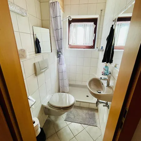Kleine Ein Zimmer Wohnung Mit Gartenanlage Salem  Exterior foto