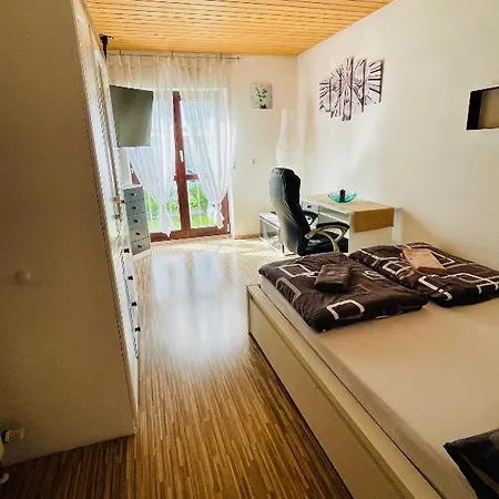 Kleine Ein Zimmer Wohnung Mit Gartenanlage Salem  Exterior foto