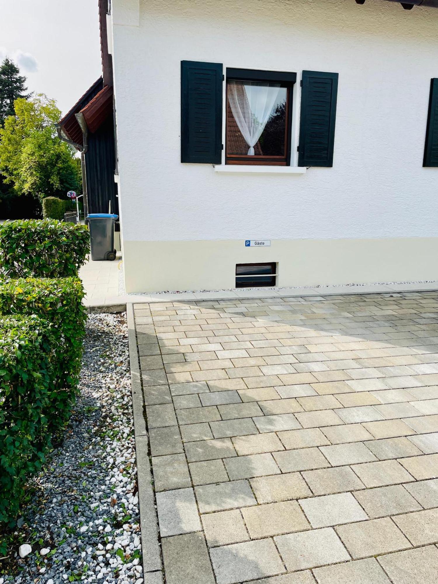 Apartment Kleine Ein Mit Gartenanlage